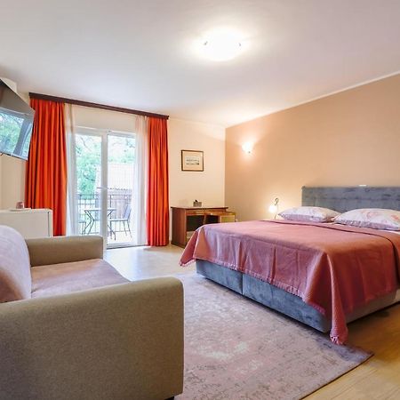 Bed & Breakfast Kastel Žbandaj Εξωτερικό φωτογραφία