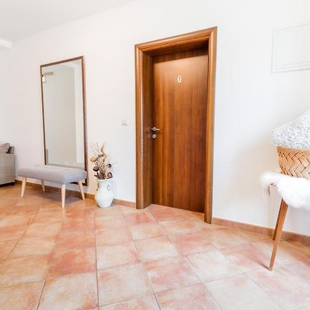 Bed & Breakfast Kastel Žbandaj Εξωτερικό φωτογραφία