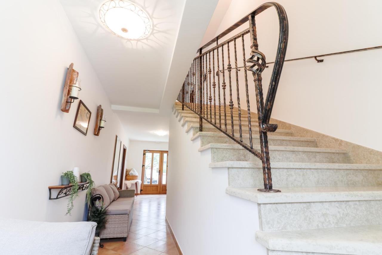 Bed & Breakfast Kastel Žbandaj Εξωτερικό φωτογραφία